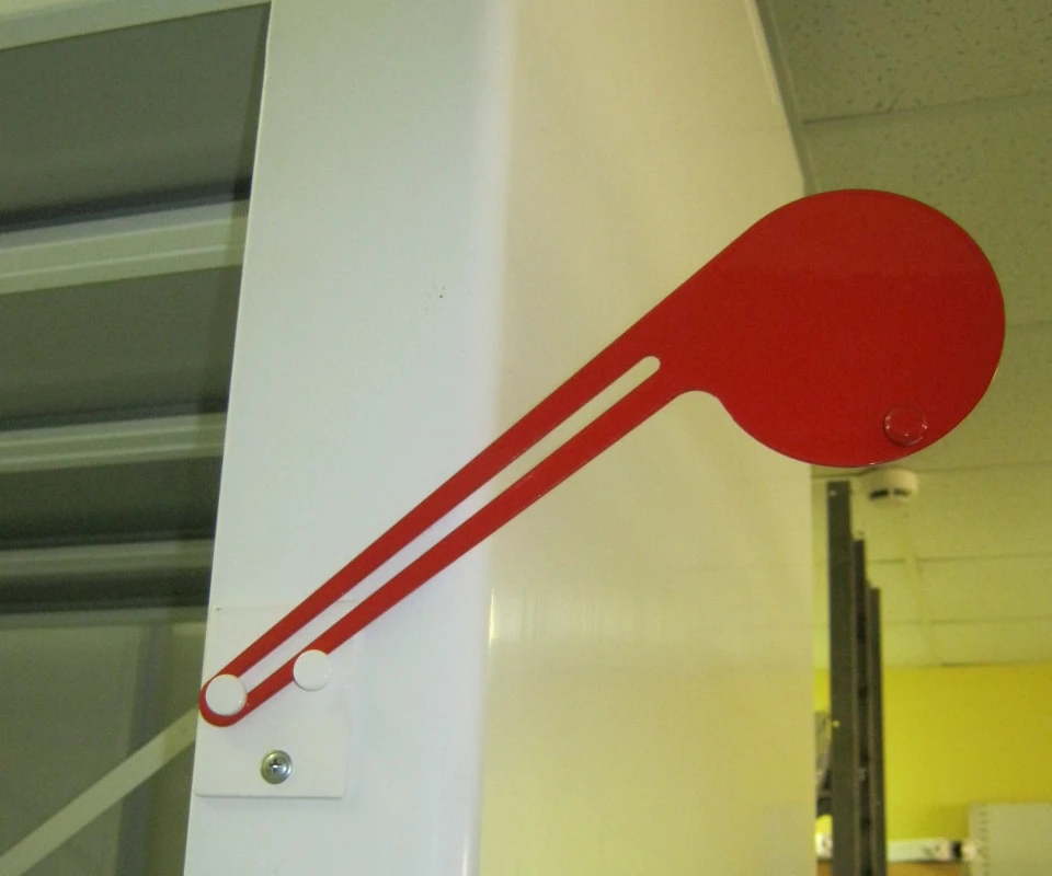 Флажок безопасности на стеллаж